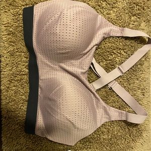 Victoria Secret Sports Bra 34DD